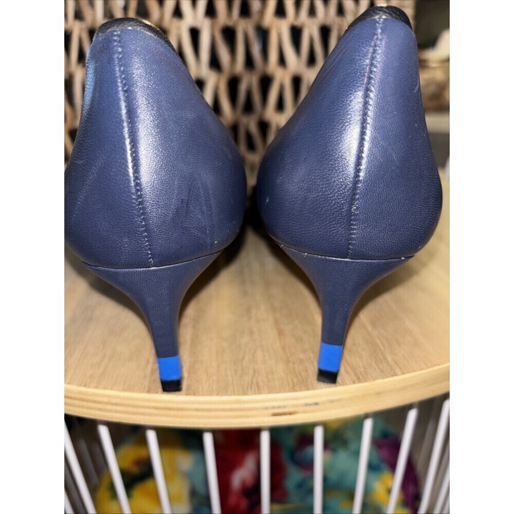 7 M Ann Taylor leather Pointed Toe Two Tone Blue Black Pump Heels - Picture 4 of 5